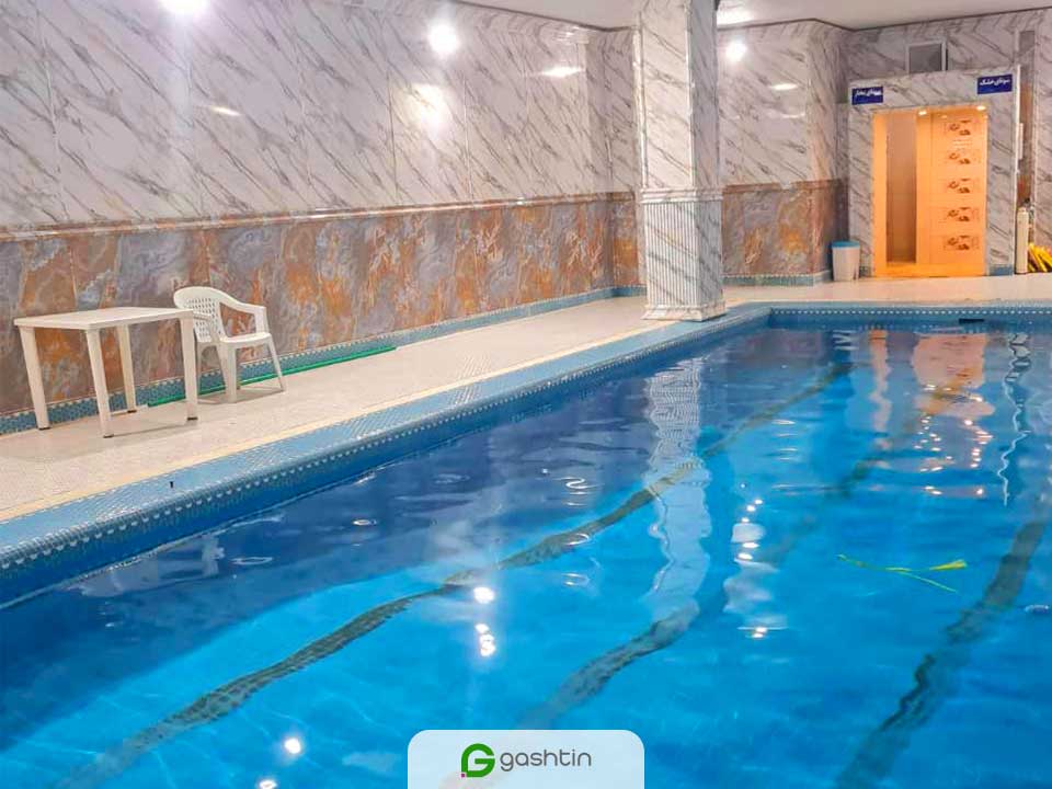 استخر هتل عالی قاپو اصفهان